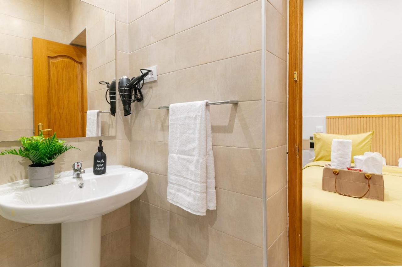 Centrico Apartamento Con 3 Banos En Puerta Del Sol Y Atocha Madryt Zewnętrze zdjęcie