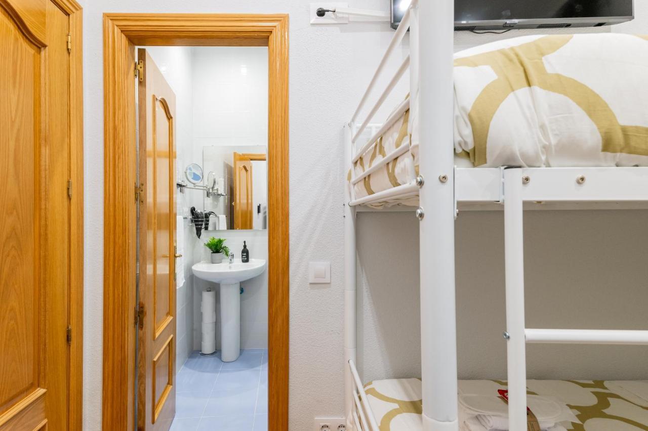 Centrico Apartamento Con 3 Banos En Puerta Del Sol Y Atocha Madryt Zewnętrze zdjęcie