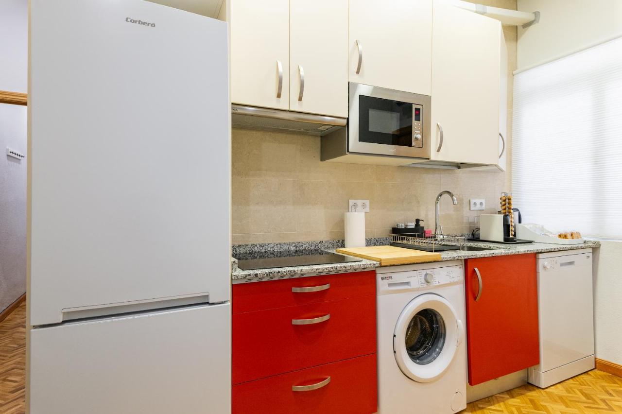 Centrico Apartamento Con 3 Banos En Puerta Del Sol Y Atocha Madryt Zewnętrze zdjęcie